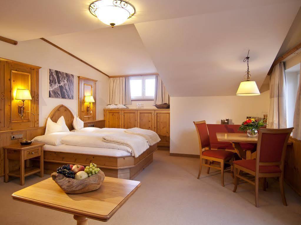 Anthony'S Alpin Hotel Garni Lech am Arlberg Esterno foto